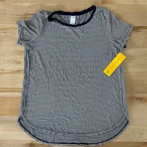 NWT Lolë workout tee.